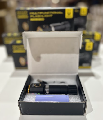 Mini Lanterna LED Ultra Potente – 30.000 Lumens