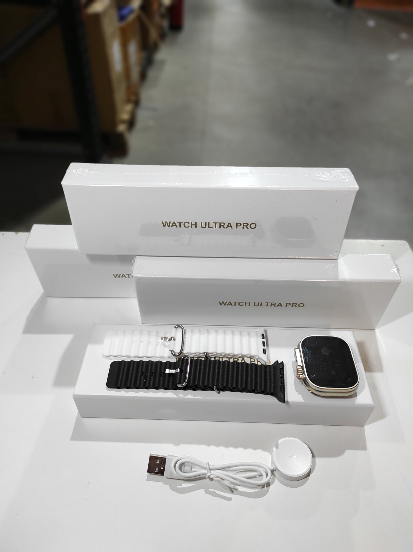 Smartwatch Ultra Pro com 2 Braceletes (Preto + Branco)