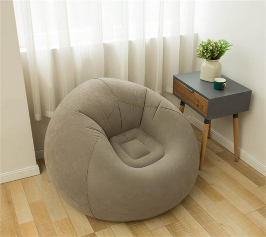 Sofá Insuflável Castanho – Conforto Prático em Qualquer Espaço